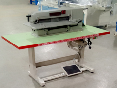 <b>小型皮革分切海绵机</b>