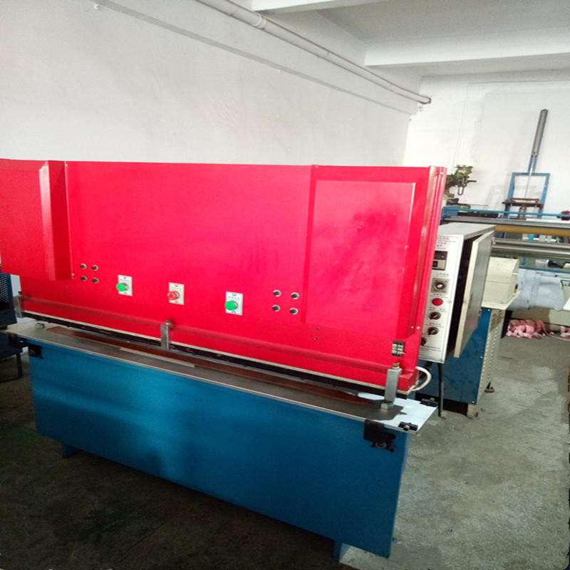 <b>多功能小型皮带压花机,皮带压花机</b>